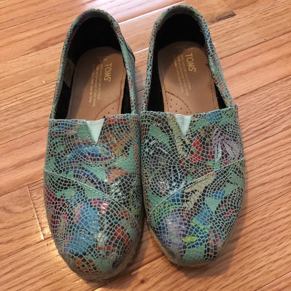 Toms
